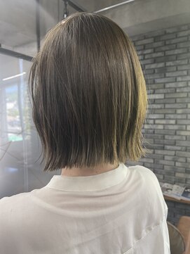 ドゥ ドゥ サンク(deux deux cinq 225) 外はね艶カラー