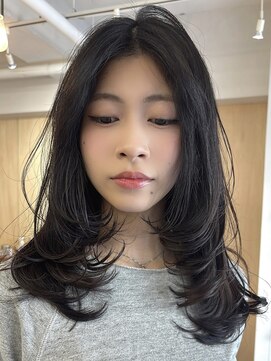 フルリール(fleurir) レイヤーカット/ハッシュカット/グレージュ/バタフライレイヤー