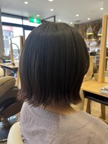 ラスター(LUSTER)&nbsp;外ハネミディでつくるナチュラルモード