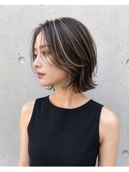 ゴロクヘアー(56 hair)の写真/明るめカラーやさりげないハイライトで白髪をぼかして、大人のグレイカラーをもっと自由に楽しむ♪