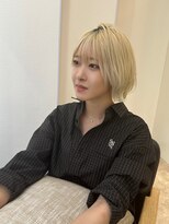 ジーナ 吉塚(Zina)&nbsp;外ハネ×ホワイトベージュ【福田】吉塚美容室 髪質改善
