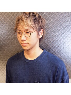 ヘアメイク エイト キリシマ(hair make No.8 kirishima) 〔No.8 中村〕ダブルカラー シルバー アッシュ グラデーション