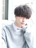横顔が決まる刈り上げ高めマッシュ