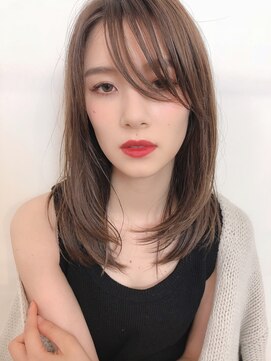 キアラ(Kchiara) 前髪流し小顔レイヤーkchiara福岡川野直人