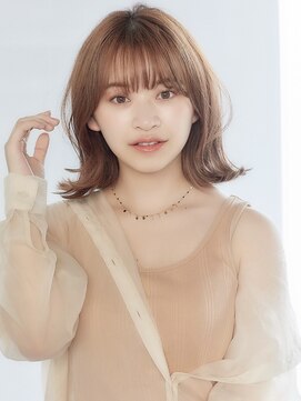 フォンズ(FONS) 大人ガーリー王道レイヤーミディアム　くびれミディ　ベージュ