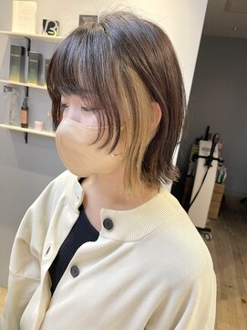 ベルベットヘア 千早店(Velvet hair) 外ハネウルフ×イヤリングカラー