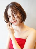 顔まわりレイヤーミニボブ切りっぱなしワイドバング