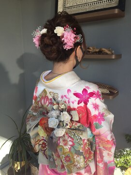 リッカ(RICCA) シニヨンヘアアレンジ
