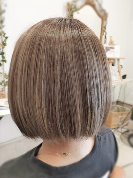 ジョナ(Jona) ボブ