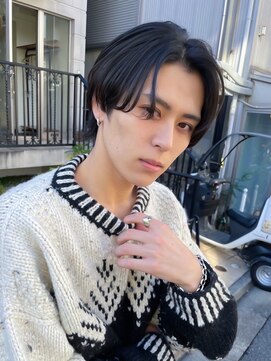 エルメ(Elme) 毛流れパーマでつくるセンターパートメンズスタイル