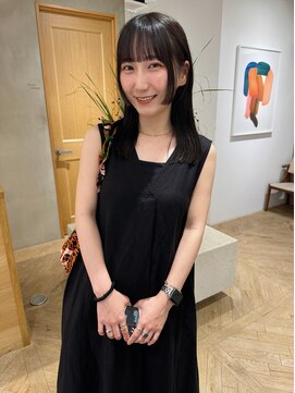 ローレン(LOREN) デザインカラー レイヤーカット ウェットヘア オリーブベージュ