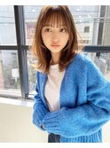 ナチュラルカワイイ♪透明感ベージュのミディアムレイヤー