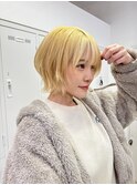 外ハネショートボブ
