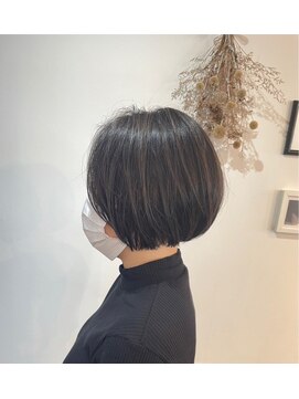 ルッツ カオラ(Ruttu KaoLa) 大人可愛い襟足スッキリ小顔ショート　30代40代50代　志木