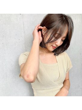 20代30代ボブ/ミディアムレイヤー／グレージュ/透明感/天神/大名