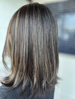 リドル ヘアー 駒生店(Riddle HAIR)&nbsp;やさしく透ける細めハイライト