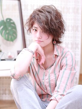 ワームス(warmth) 【warmth(大槻)】ショートな大人グレージュは肌色に合わせる。