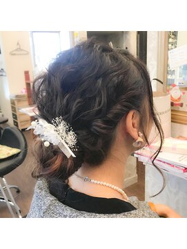 アイリスヘアー(iris hair) お呼ばれヘアアレンジ