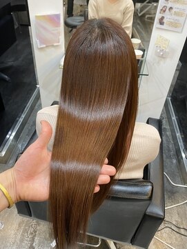 イオエ(ioe) イメチェン/外ハネボブ/ワイドバング/ブルーブラック/美髪