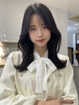 フォンズ(FONS)&nbsp;表参道＊シースルーバング 大人可愛いくびれミディアム 韓国ヘア