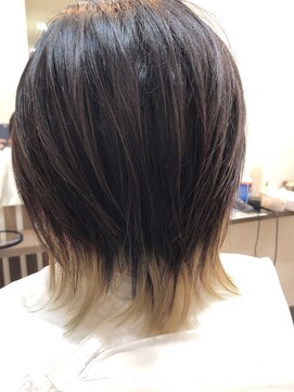 ヘアガーデンビビ(.BiBi) インナーカラーとウルフ