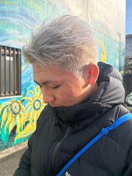 インク サカエ(inq sakae) ブリーチカラーホワイトシルバー