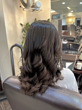 キャラ 池袋本店(CHARA) 【高難易度】複雑履歴にクリスタライジングパーマかけてみたら。