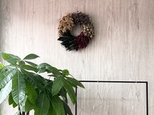 静かな空間でシャンプーやヘッドスパもゆっくり丁寧に施術します