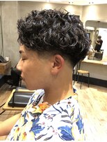 アミ 高崎(amie) ツイストスパイラルパーマショートレイヤーマッシュツーブロック