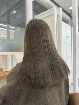 ルオラ(Luora) ブリーチなしダブルカラーオリーブグレー