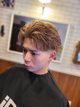 BARBERSHOP GENTLE の写真/【大会優勝の実力派】ミリ単位までこだわる美しいフェードカットで、本格バーバースタイルをご提供!