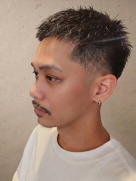 ワンワンオー バーバーショップ 長浜店(@110 BARBER SHOP) ミッドフェード