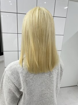 ギア(GEAR.) 色落ちゼロ！ブリーチのみでできるブロンドカラー