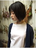 ダークトーンで映えるボブ