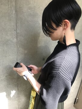 ビビト(bibito) bibito 個性的な美髪エッジショート アシメボブ tokikata