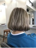 フェミニンボブ