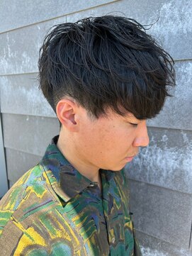 ニアウ 太田店(Niau) メンズマッシュパーマニュアンスパーマスパイラルパーマ刈り上げ