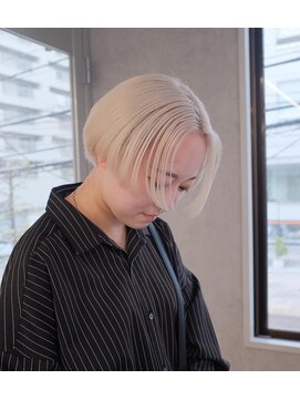 ヴァンシィー(VANCY) ホワイトカラー/ショート