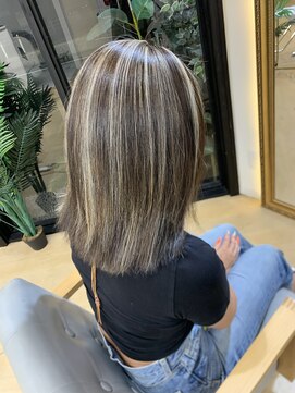 シャーマン(SHERMAN) コントラスト強めハイライト♪