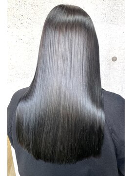 スライバイリアオオサカ(Sly By Ria OSAKA) 美髪矯正【大阪】【梅田】