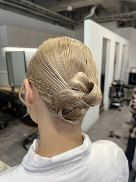 ジーニー 横浜(giinii) ヘアセット/タイトアレンジ/シニヨン