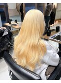 透明感ホワイトベージュロング×ハイトーンカラー