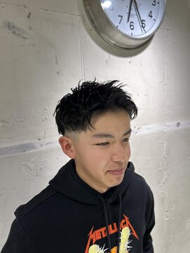 フランクスバーバーザスタンド(Frank’s barber the stand) MEN’S HAIR/波巻ツイストスパイラル/フェザーパーマ/飯田橋T