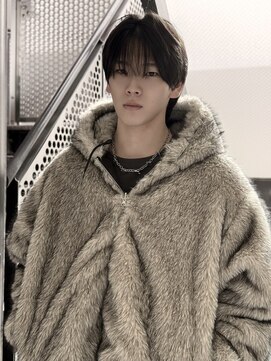 ラッドルーム(LAD ROOM.) シースルーマッシュ/レイヤーカット/ウルフカット