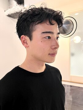 ナヌーク ダイカンヤマ(nanuk daikanyama) メンズパーマショートパーマニュアンスパーマセンターパート