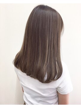 フレアジェネラス(FLEAR generous) 【縮毛してても出来るハイライト】柳本麻守