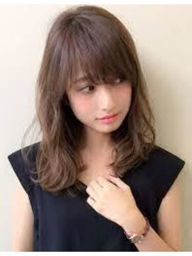 アッシュ 日野店(Ash) エアリーミディアムレイヤー