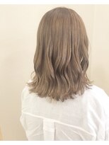 モルニ(MORNI)&nbsp;ミルクベージュ_マロンベージュ Aラインボブ かきあげ