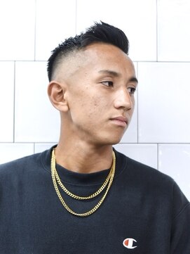 メリケンバーバーショップ コウベ(MERICAN BARBERSHOP KOBE) スキンフェードアップバングN