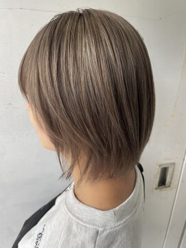 エミュー(emue) ミルクティーグレージュ